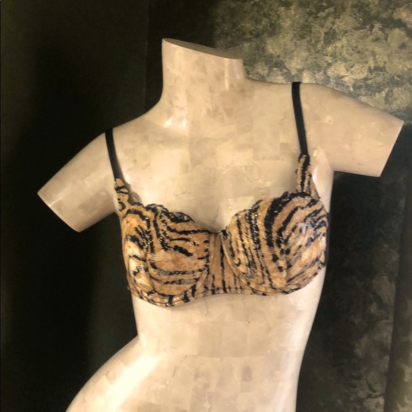 Victoria Secret bra